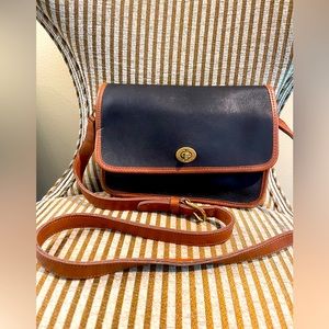 32
Vintage Coach Black Leather Spectator Compartment Shoulder Crossbody Bag